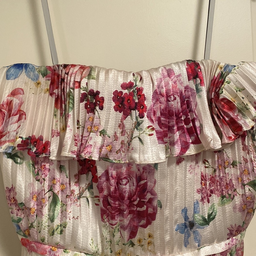 Monique Lhullier, satin “peony dream”strapless ball gown dress. Size 8. - Picture 8 of 14